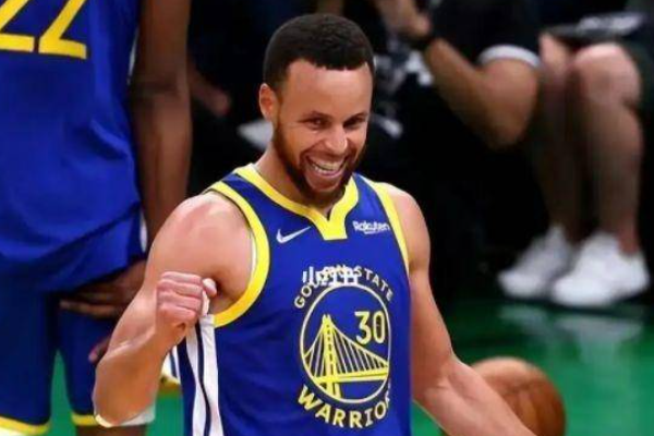 如何评价库里的三分实力？