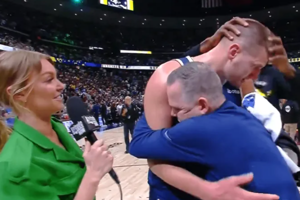 约基奇绝杀助掘金108-106惊险胜湖人