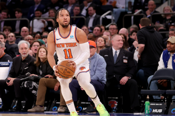 布伦森季后赛创历史助尼克斯主场逆转步行者