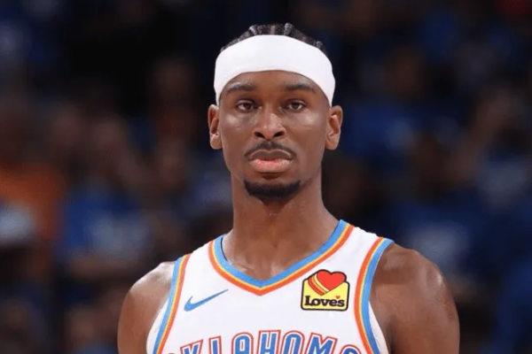 尼古拉-约基奇再次斩获常规赛MVP