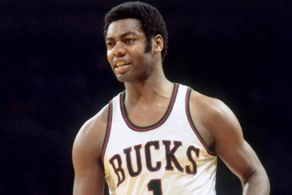 罗伯特森是什么时代的球星？