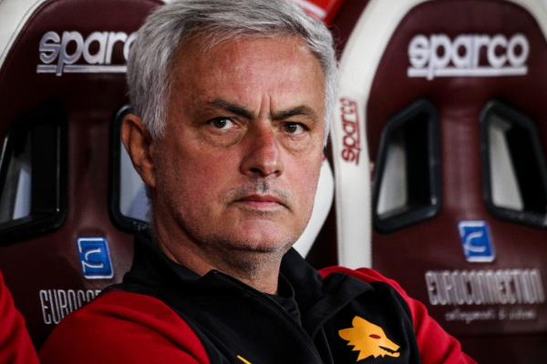 穆里尼奥离任已近4个月