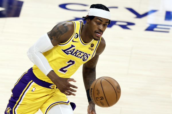 湖人对阵掘金：范德比尔特需升级对穆雷的防守