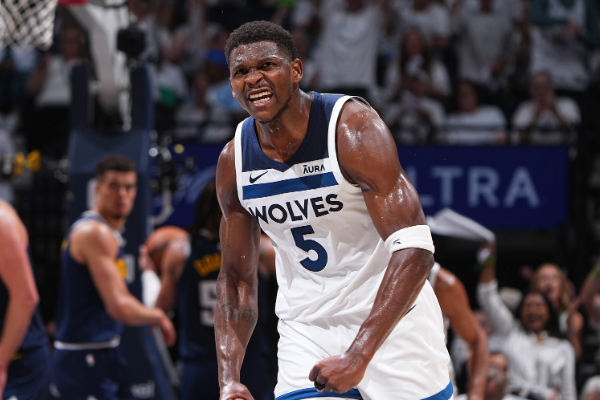 独行侠击败森林狼后欧文盛赞对位爱德华兹