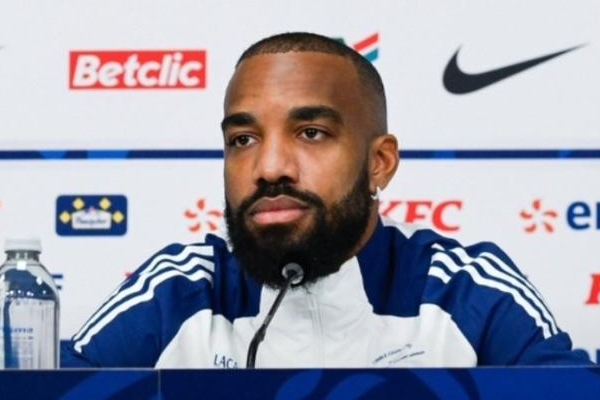 拉卡泽特：专注法国杯决战而未来命运蒙上疑云