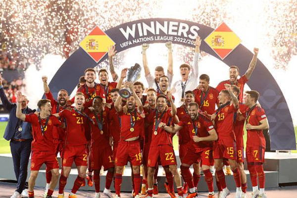 西班牙拿过欧洲杯冠军吗？