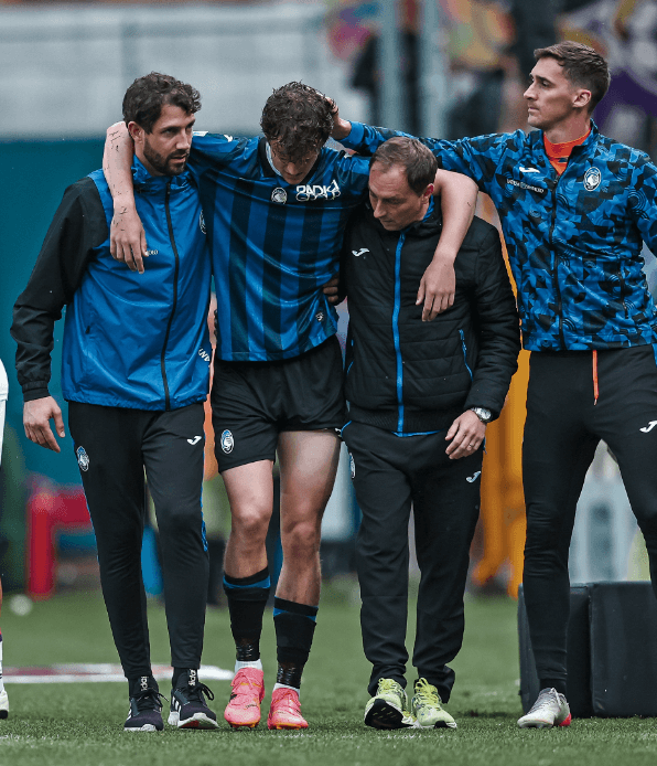 意甲补赛：斯卡尔维尼左膝前十字韧带断裂