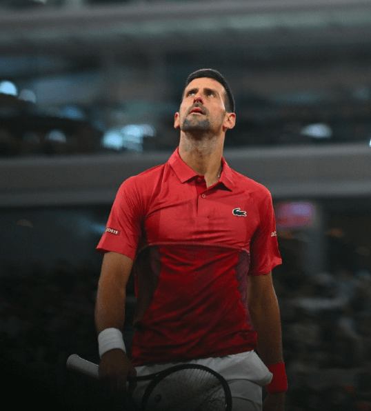 德约科维奇因膝伤退出法网后辛纳升至世界第一