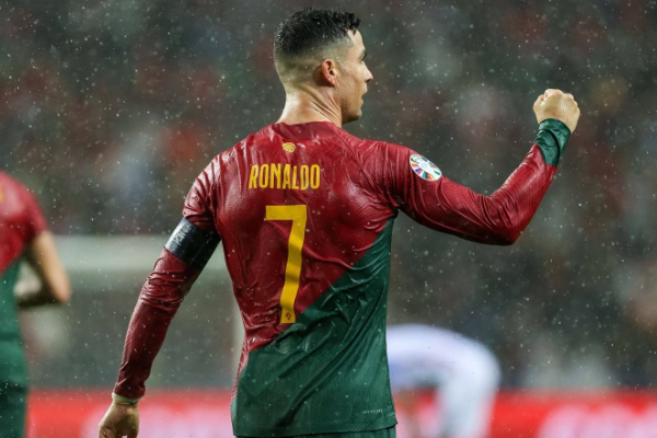 穆里尼奥谈C罗及葡萄牙队前景：相信C罗会在欧洲杯有所斩获